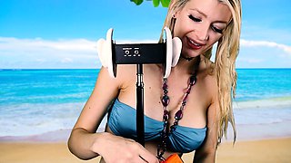 Webcam blonde playing with sex toys on webcam