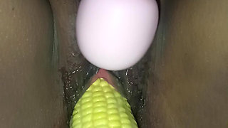 Desi hot bhabhi Ne pura Makka chut me Dala
