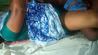 Hot Desi Big Ass Aunty Sex with Desi Saree Removing