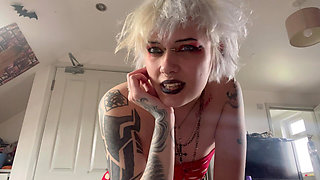 Glitterqueen1999 Eats Her Cheating Boyfriend Giantess Fetish