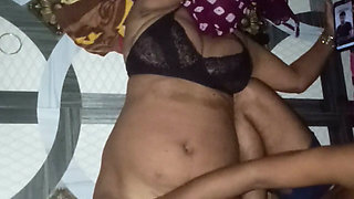 Sister-in-law, today is not brother, give me full enjoyment tonight.