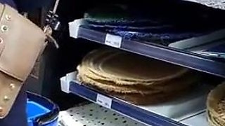 Amateur ass rammed outdoors