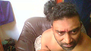 Visited widowed MILF on vacation - She Walks In Whist i was naked