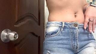 4K Pee Soaked Jeans