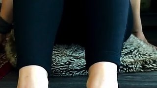 FemaleAgent MILF indulges studs foot fetish