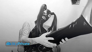 SKYPRIVATE - Unbearable Latex Teasing from Mistress Emily Doomed