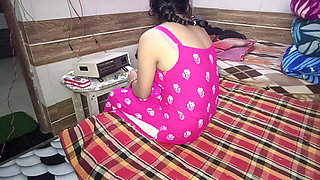 I fucked my step sister in a room alone and cooled down the heat of her pussy.